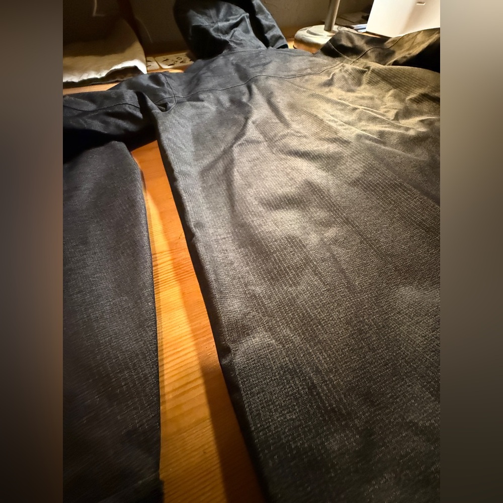 Washington State Nike Pro Rain Jacket - Picture 11 of 11
